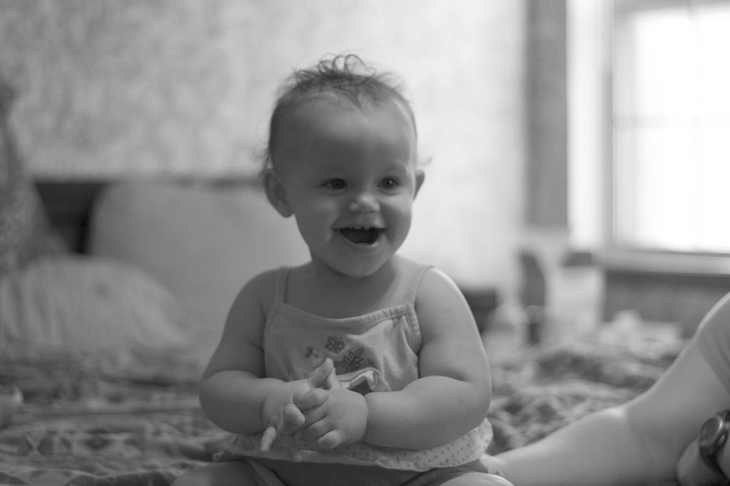 Smiling Baby (Grey)